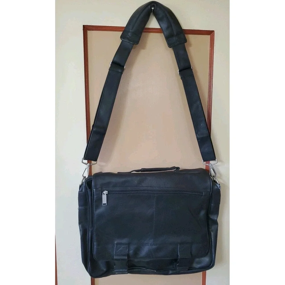 Black Nylon & Leather Messenger Briefcase Laptop Travel Bag